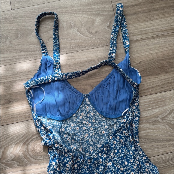 Princess Polly Blue Floral Midi Dress - Picture 5 of 6